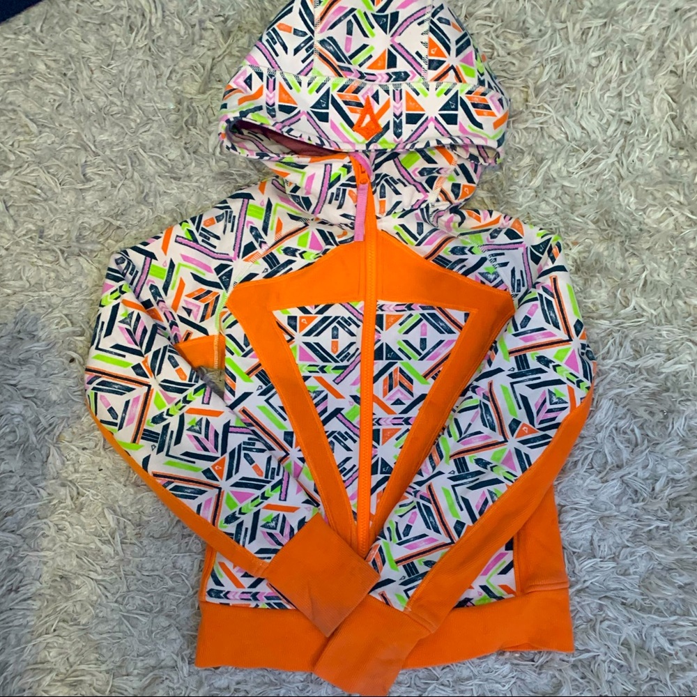 LULULEMONS IVIVVA JACKET